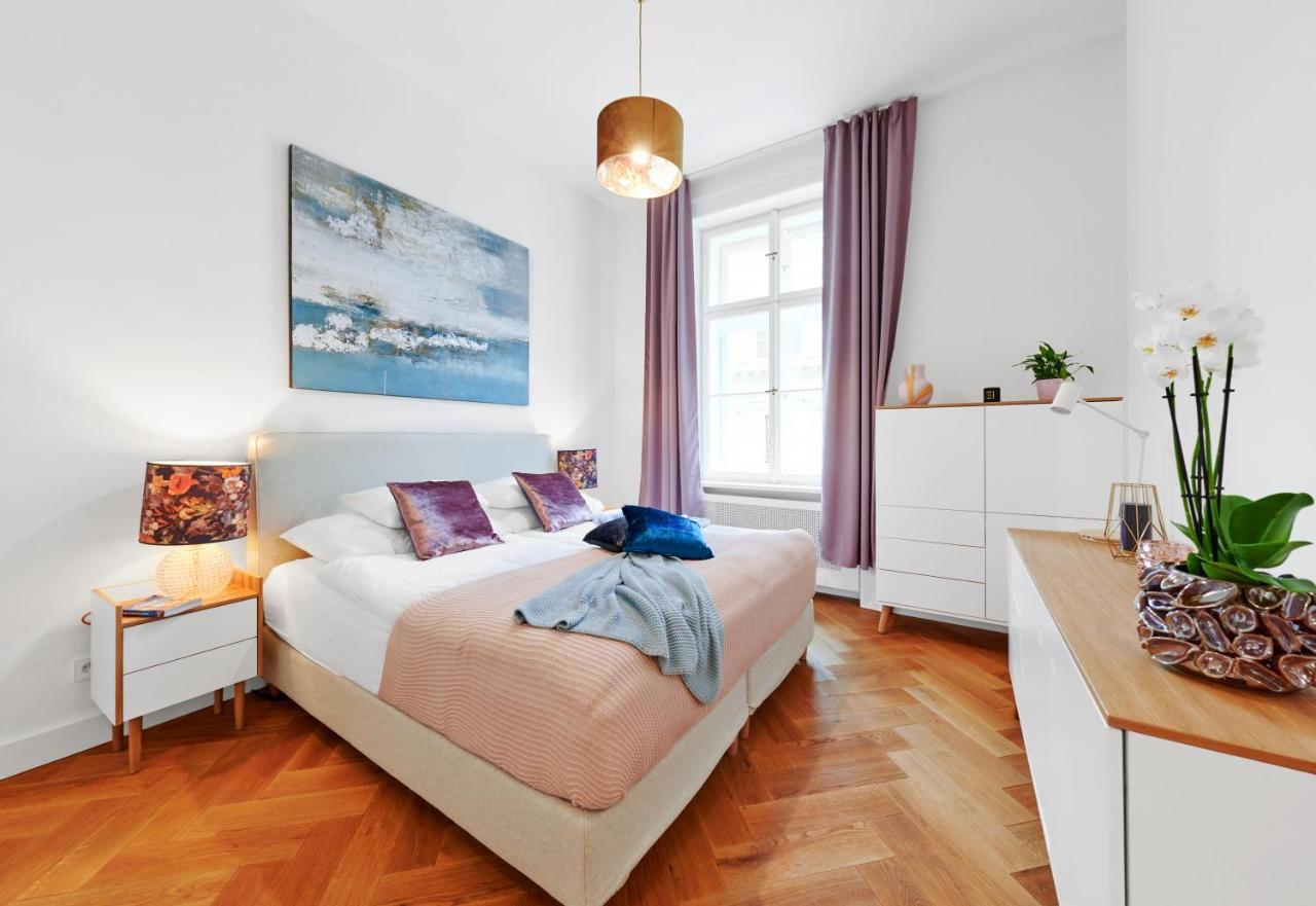Palace Dlazdena Central Apartment - New Town Prague Exterior photo